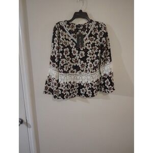 Be.You.tiful Womens Floral V-Neck Blouse Black Cream Red Crochet Lace Trim Small